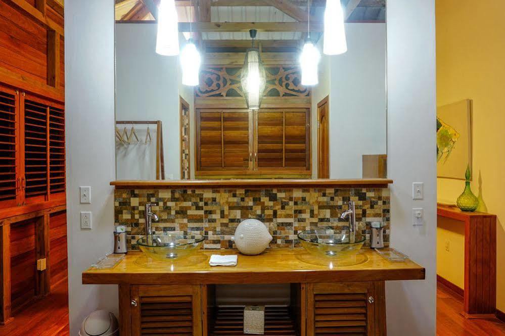 Hotel The Hummingbird à Bocas del Toro Extérieur photo